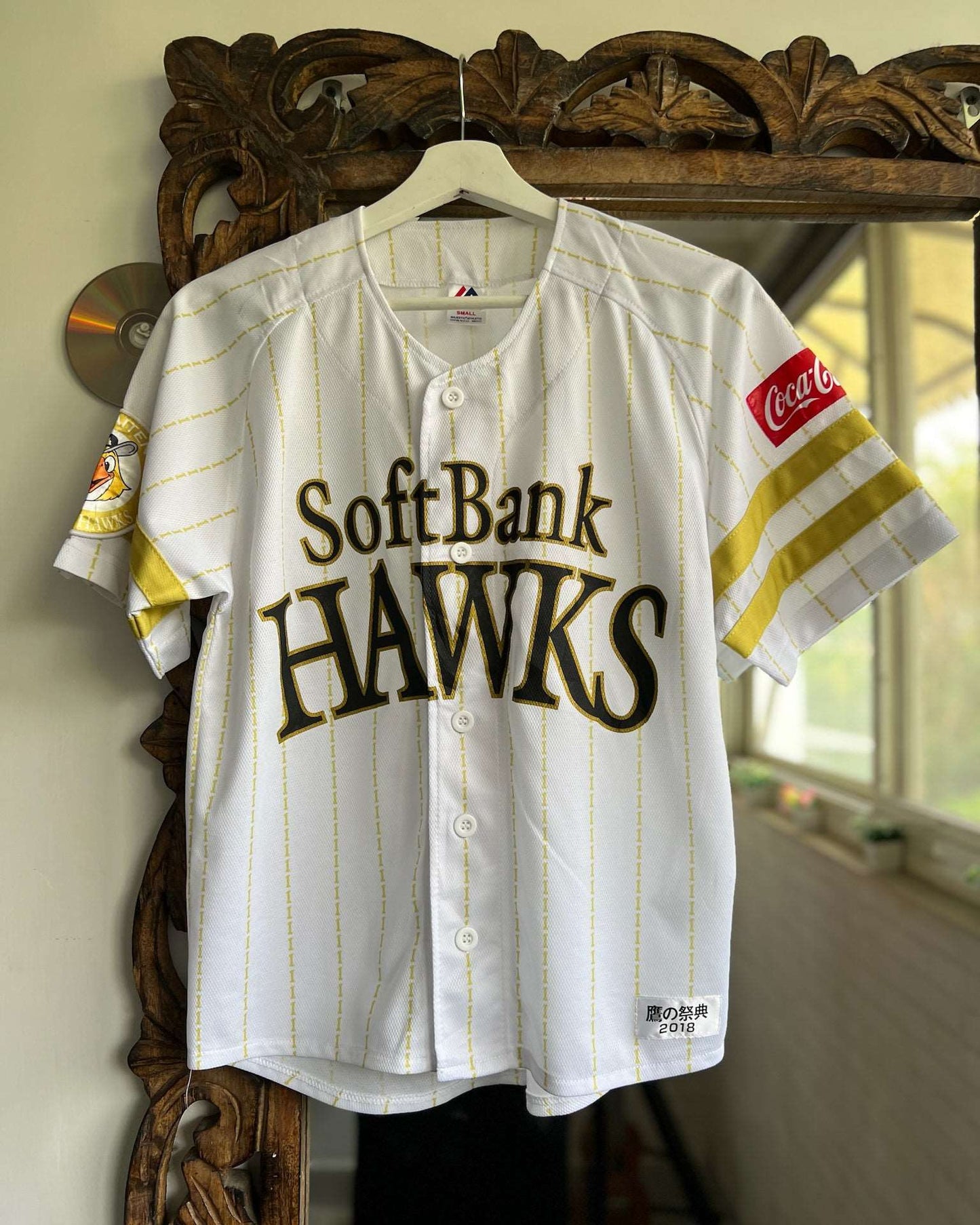 White Sofbank Hawks/ Coca Cola Baseball Jersey✨ | Fits Upto S