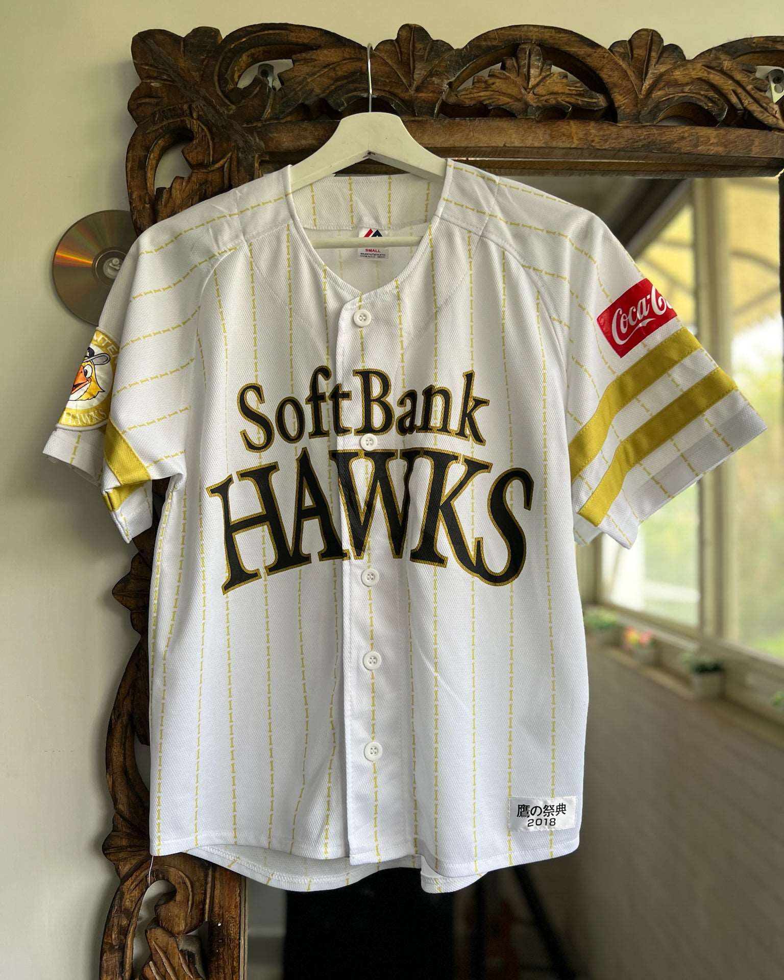 White Sofbank Hawks/ Coca Cola Baseball Jersey✨ | Fits Upto S