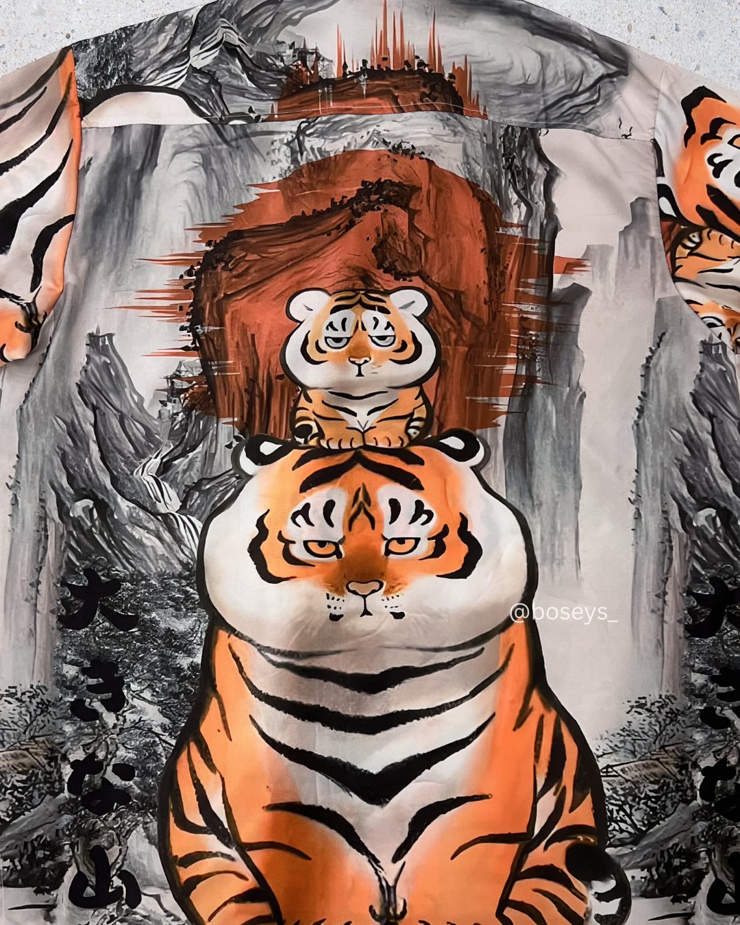 Panghu Fat Tiger with Baby Panghu | Fits Upto 2XL