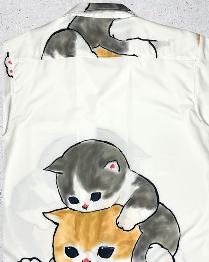 Playful Kitty with Mama Cat | Fits Upto M/L, XL/2XL