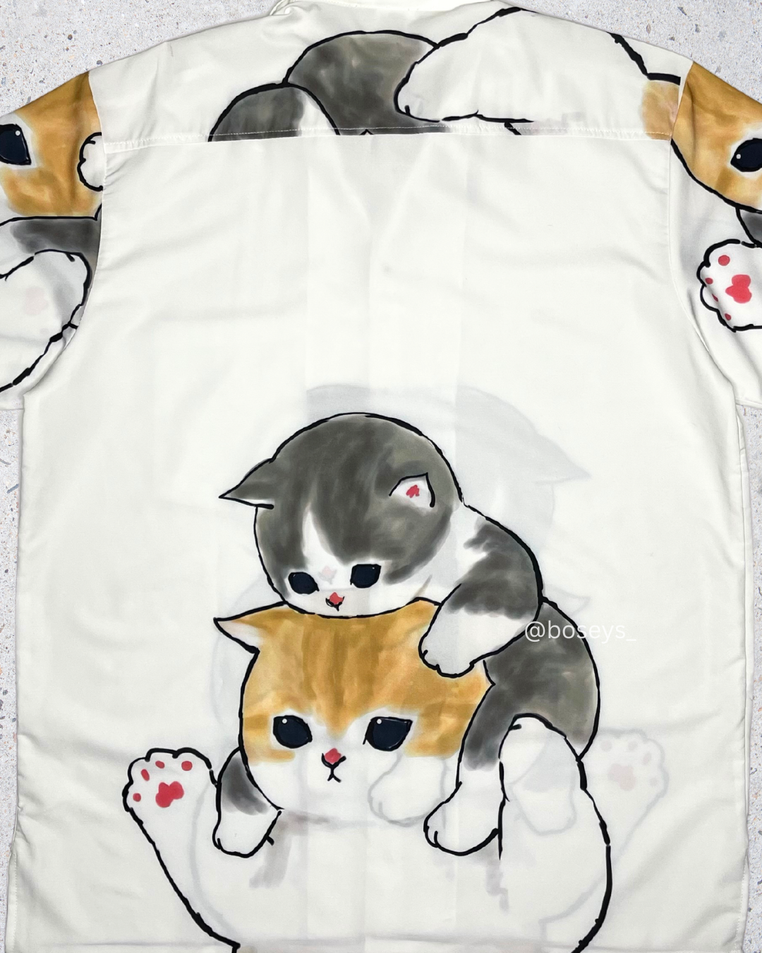 Playful Kitty with Mama Cat | Fits Upto M/L, XL/2XL