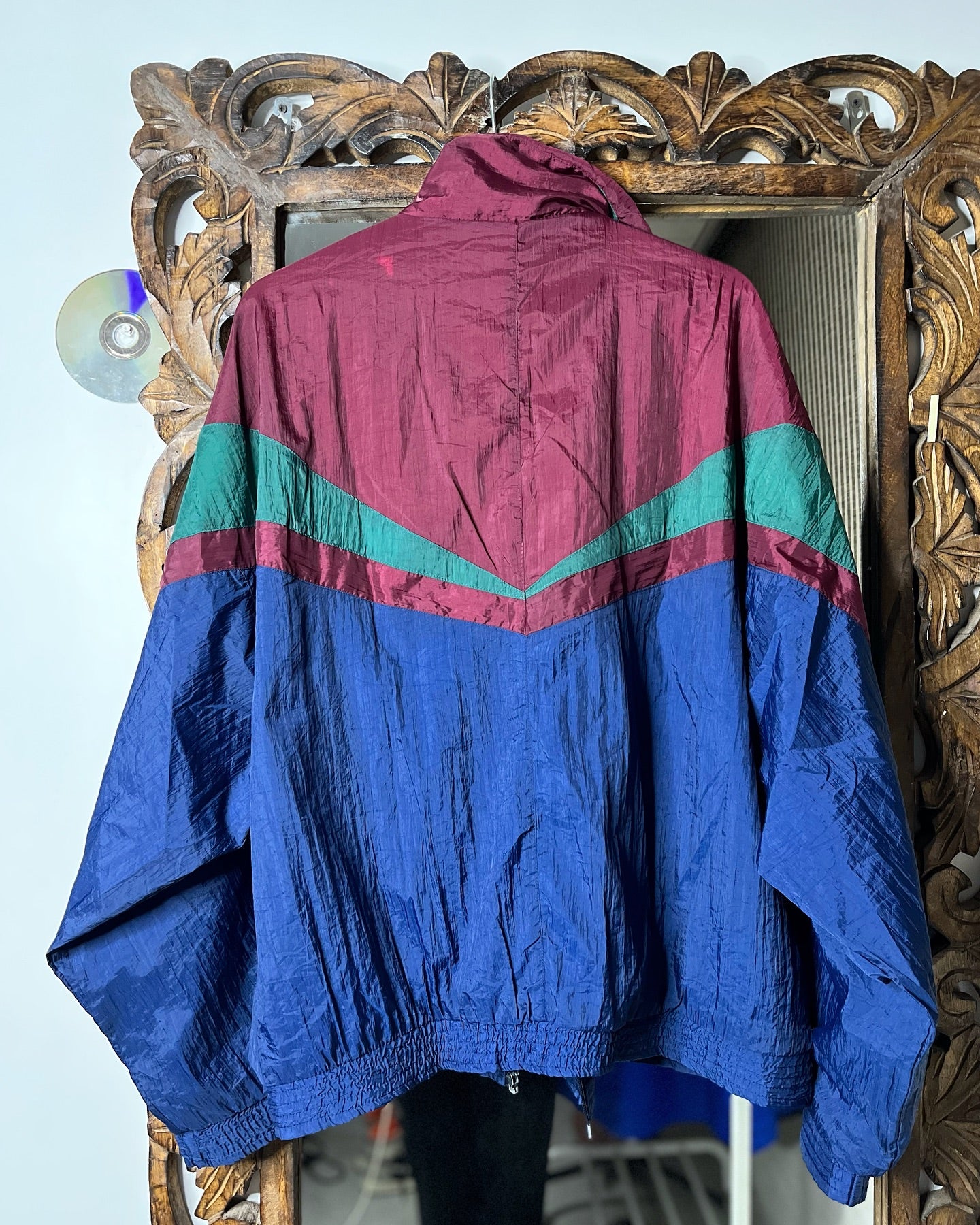 Vtg 90s Ashgreen Maroon and Green windbreaker | Fits Upto XL