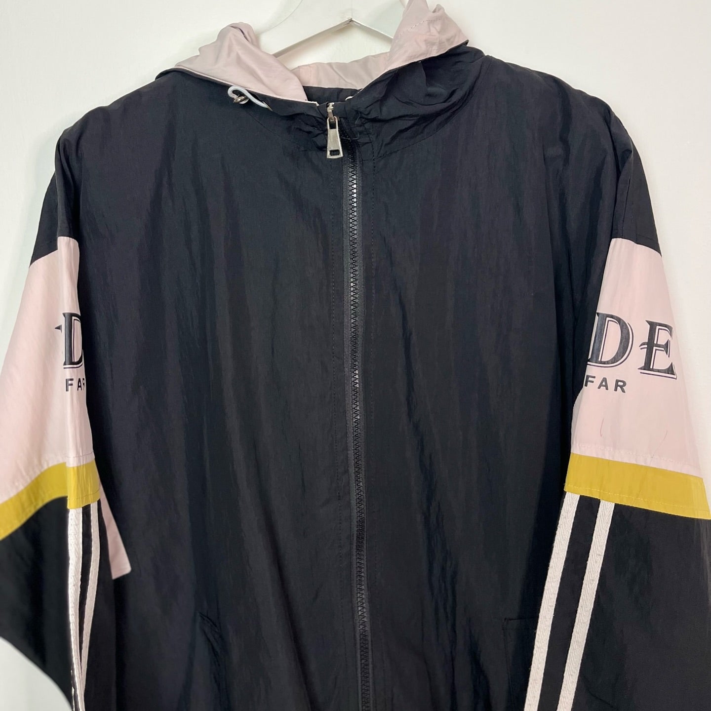 Hide Snifar Black Windbreaker | Fits Upto L