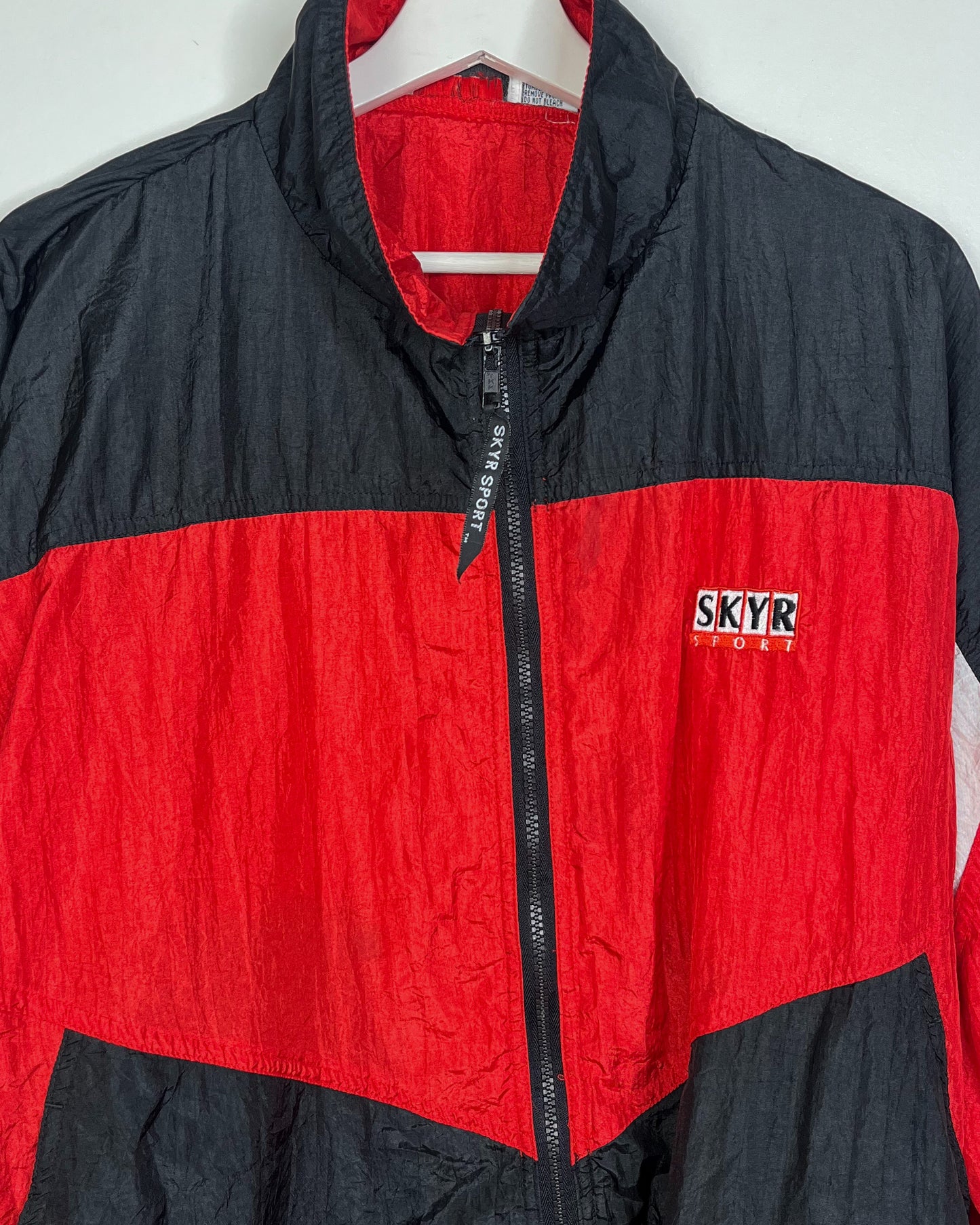 Vintage 90s SKYR Sports Red and Black windbreaker | Fits Upto L
